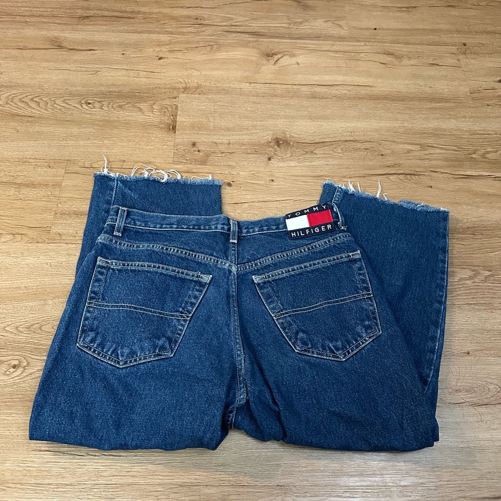 Tommy Jeans Women Relaxed Fit Denim Jeans Distressed Raw Hem Medium Wash Size 30